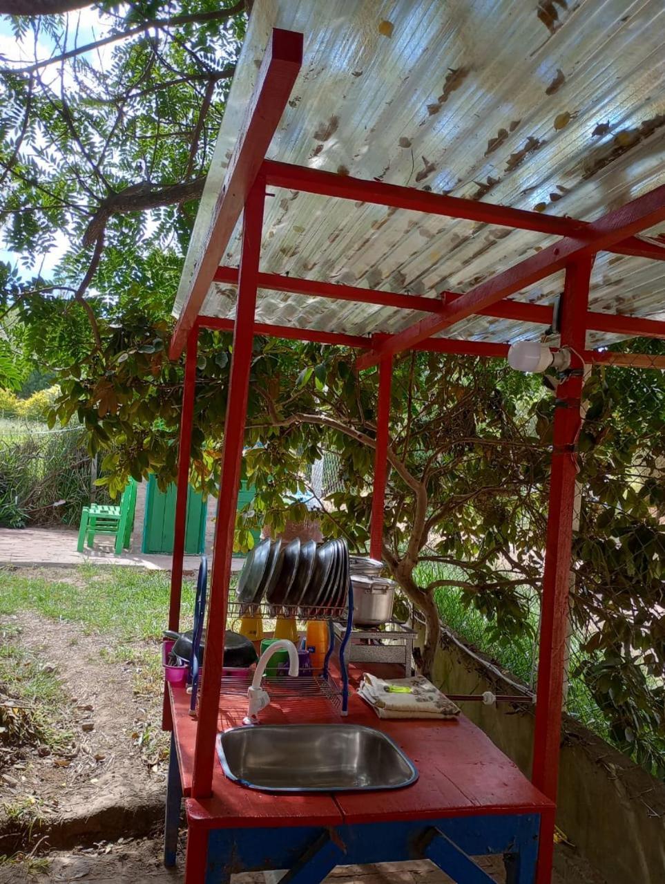 Los Aventureros Hostel Samaipata Ngoại thất bức ảnh