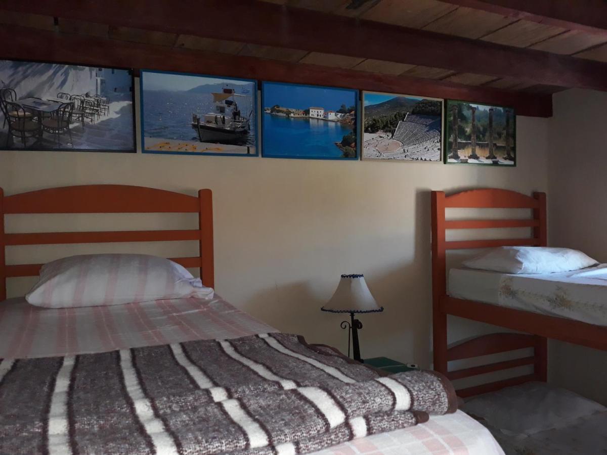 Los Aventureros Hostel Samaipata Ngoại thất bức ảnh